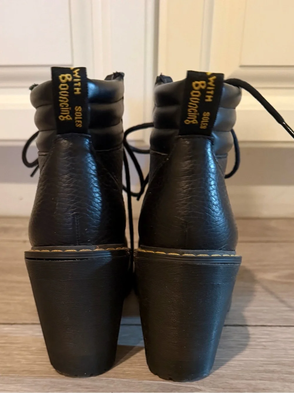 NWOT Dr. Martens Persephone Black Leather Platform Lace-Up Heeled Boots. Size 7